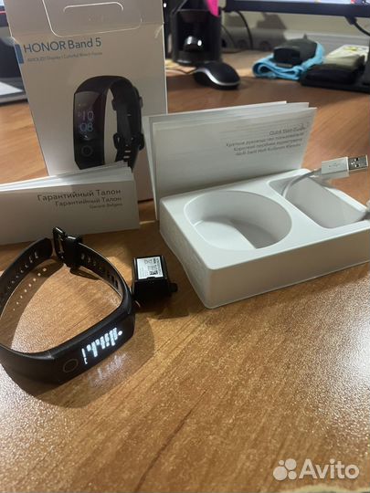 Фитнес браслет Honor Band 5