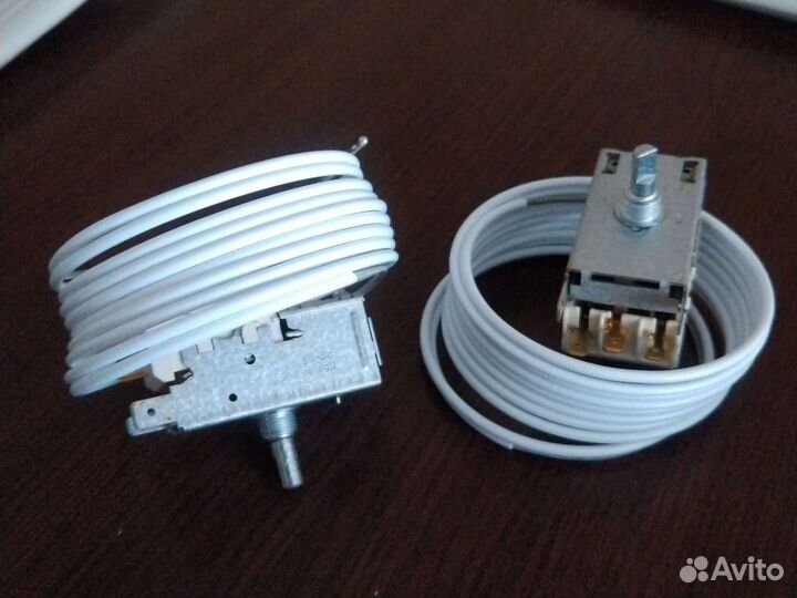 Уплотнитель резинка на дверь холодильника замена