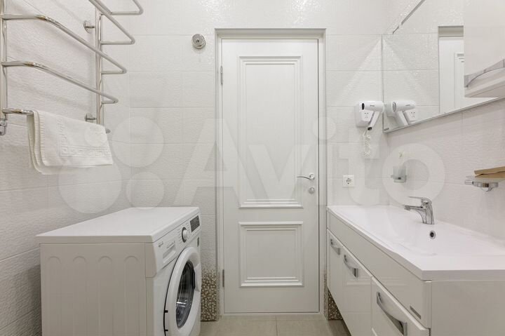 2-к. квартира, 76 м², 11/12 эт.