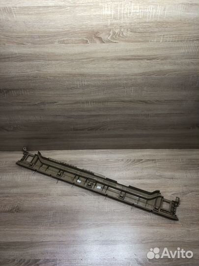 Обшивка двери багажника BMW X5 E70