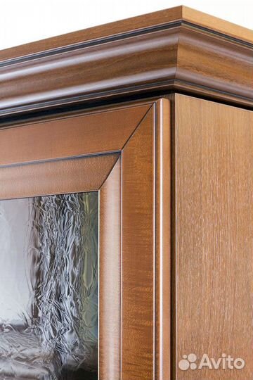 Книжный шкаф массив