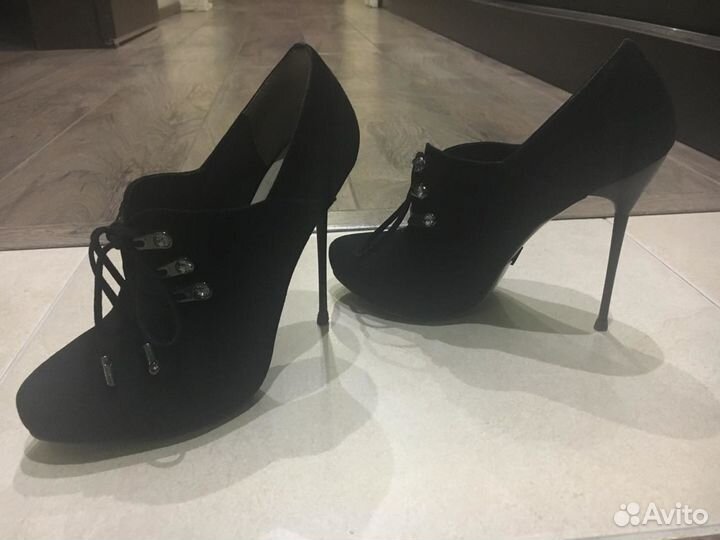 Женские туфли