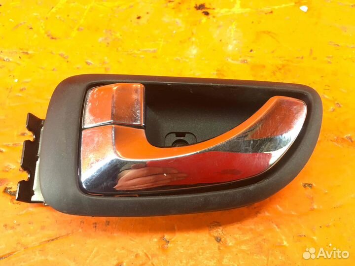 Ручка внутренняя передняя левая Hyundai Santa Fe