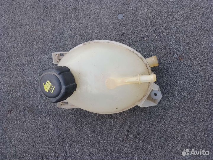 Бачок расширительный Renault Logan 2
