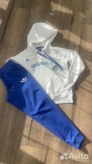 Спортивный костюм adidas женский