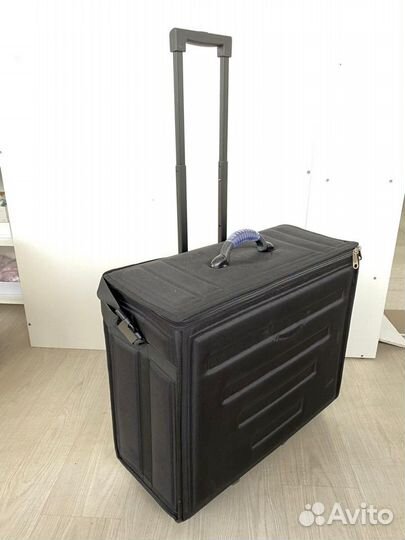 Чемодан для очков на 240 пар очков и оправ