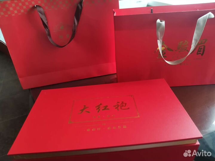 Подарочные пакеты