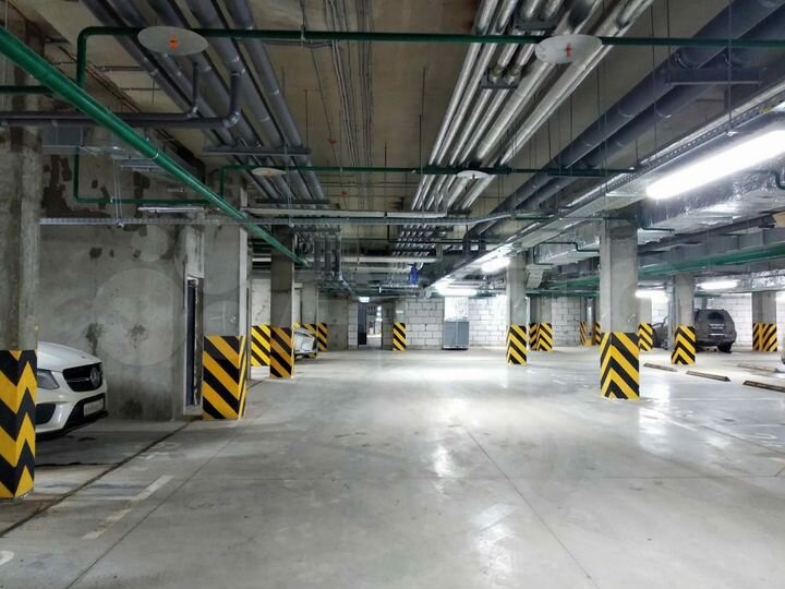 Машиноместо, 20 м²