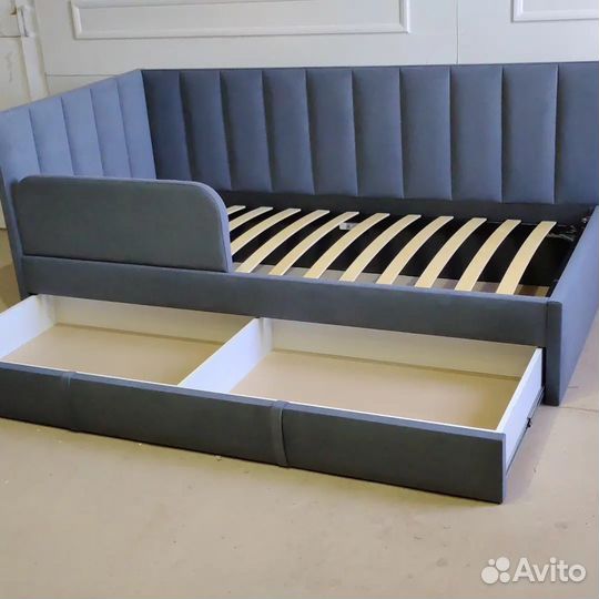 Кровать детская мягкая