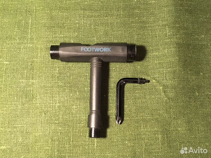 Многофункциональный ключ для скейтборда