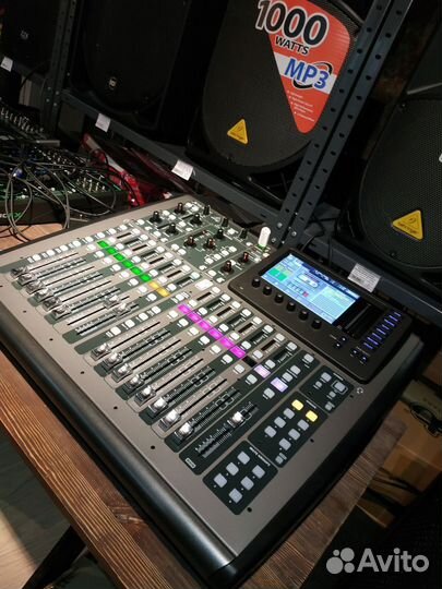 Behringer X32 compact - Цифровой микшерный пульт