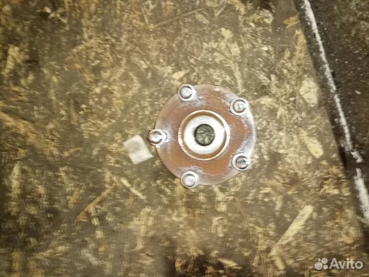 Ступица передняя правая Mazda 3 BM 2013