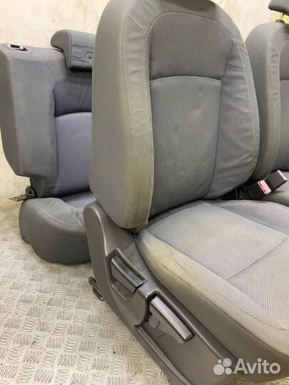 Сиденье комплект Nissan Qashqai J10 MR20DE 2007