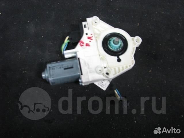 Моторчик стеклоподъемника передний левый Audi A6