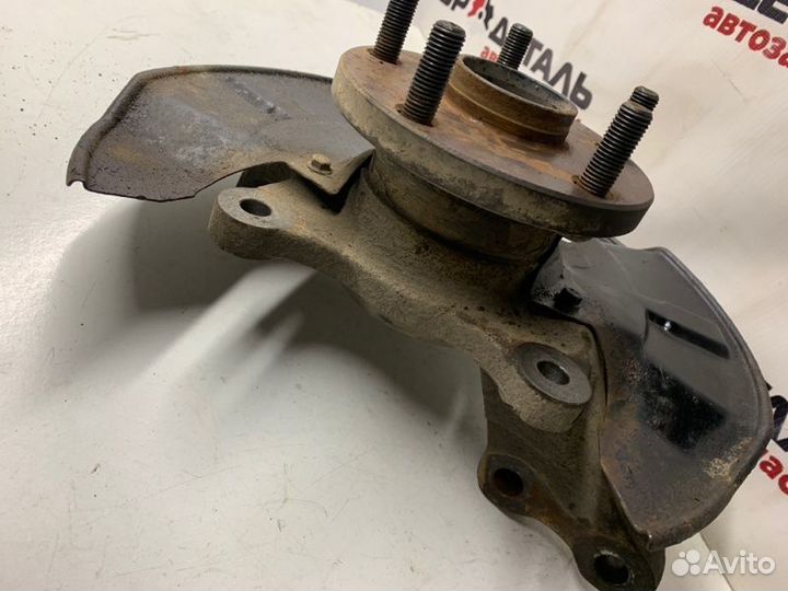 Кулак поворотный передний правый Geely Emgrand Ec7