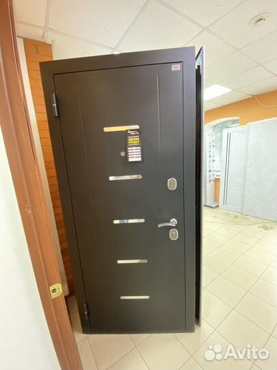 Металлическая дверь бу