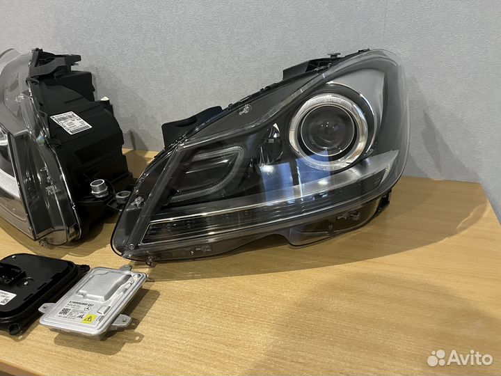 Фары Mercedes w204 рестайлинг всборе с блоками