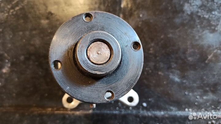 Продаётся водяной насос для автомобиля Москвич