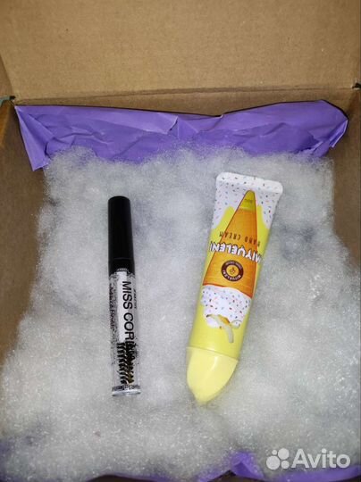 Набор косметики / бьюти-бокс