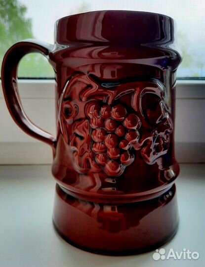 Стаканы,кофейные пары,пепельница,пивная кружка