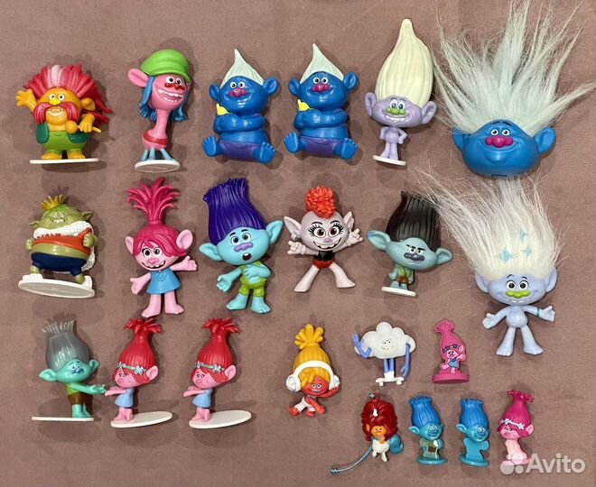 Фигурки sweet box киндер hasbro lost kitties