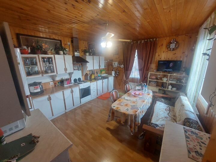 Коттедж 296,4 м² на участке 12 сот.