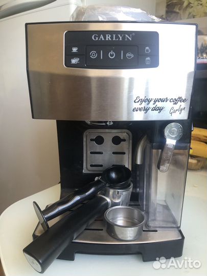 Кофемашина рожковая Garlyn