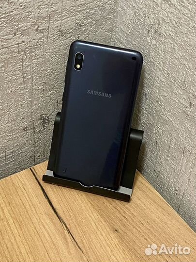 Samsung Galaxy A10, 2/32 ГБ
