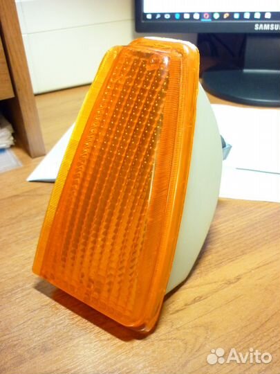 Указатель поворота передний левый ваз-21099