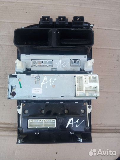 Toyota Avensis блок управления климат-контролем пе