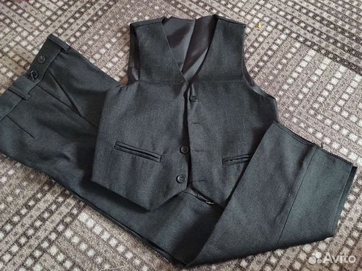 Школьный костюм