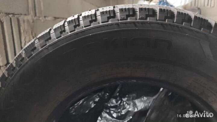 Nokian Tyres Hakkapeliitta 5 235/70 R16