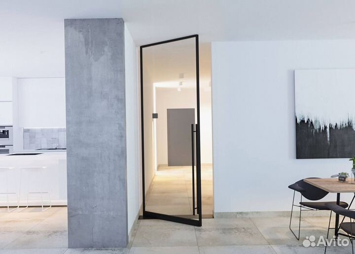 Стеклянная дверь