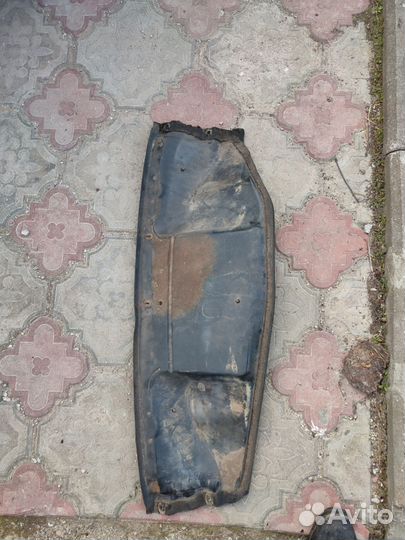 Пыльник,защита трапеции стеклоочистителя Renault S