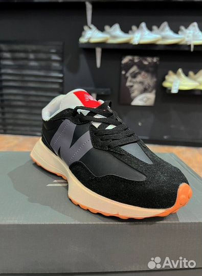 New Balance 327 Черные