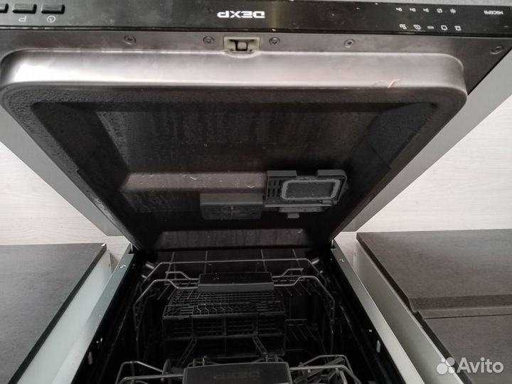 Посудомоечная встраиваемая машина Dexp