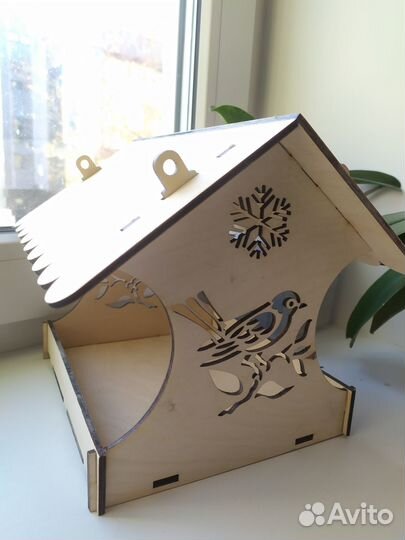 Кормушка скворечник для птиц