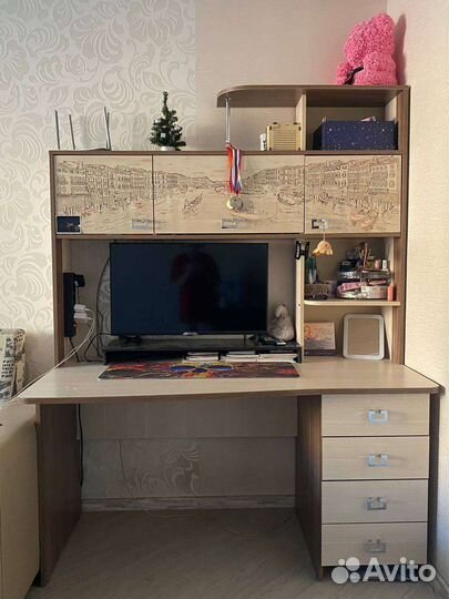 Компьютерный стол