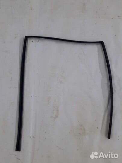 Уплотнитель стекла двери зад.лев Lifan X60 2014г.в