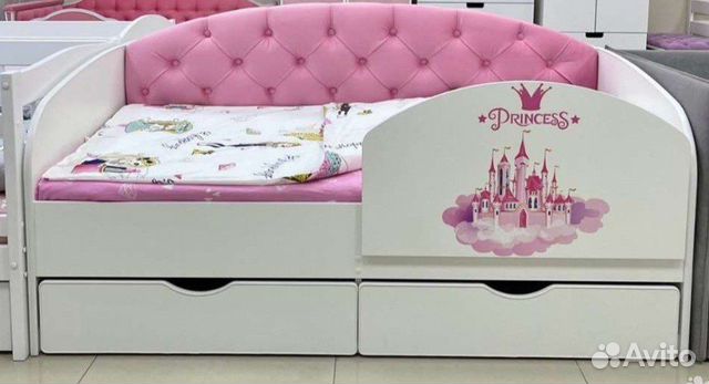 Детская кровать, диван с ящиками