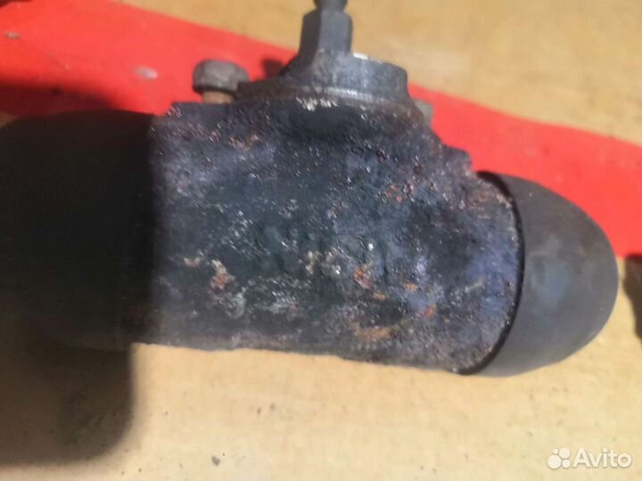 Рабочий тормозной цилиндр surf 130