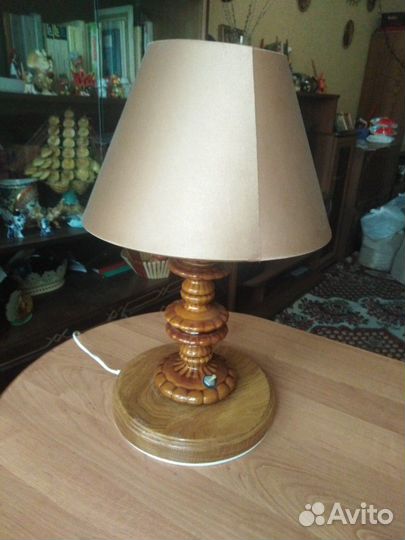 Лампа настольная