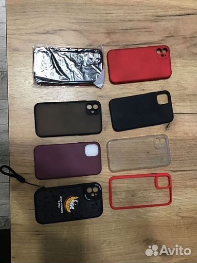 Чехлы на iPhone 11