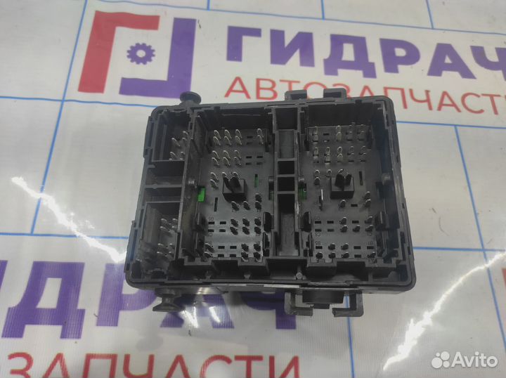 Блок предохранителей Cadillac Escalade III 1578069