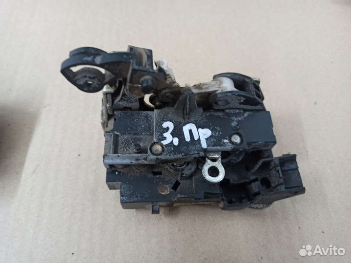 Замок задний правый Логан 1 ларгус