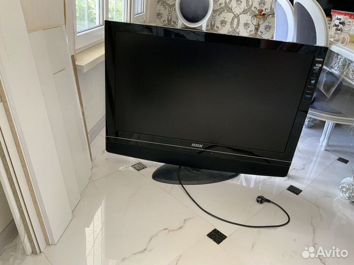 Телевизор BBK 102см