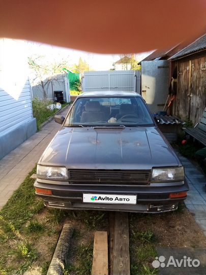 Nissan Bluebird 2.0 МТ, 1986, 300 000 км