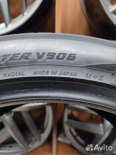 Yokohama BluEarth Winter V906 275/40 R22 и 315/35 R22 107V