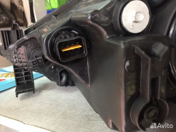 Фара на hyundai solaris 921014L000