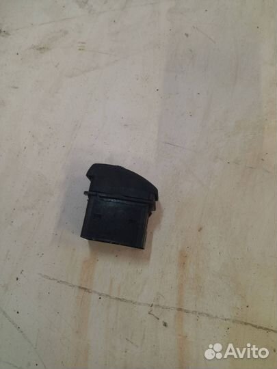 Кнопка (выключатель) DAF XF 105 2009 1435602